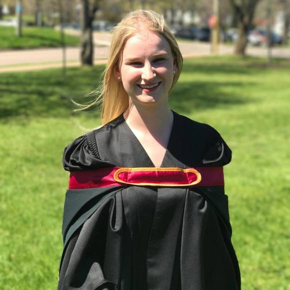 Meet your Posher, Laura - Picture 1 of 1